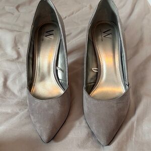 Women's Gray Pumps